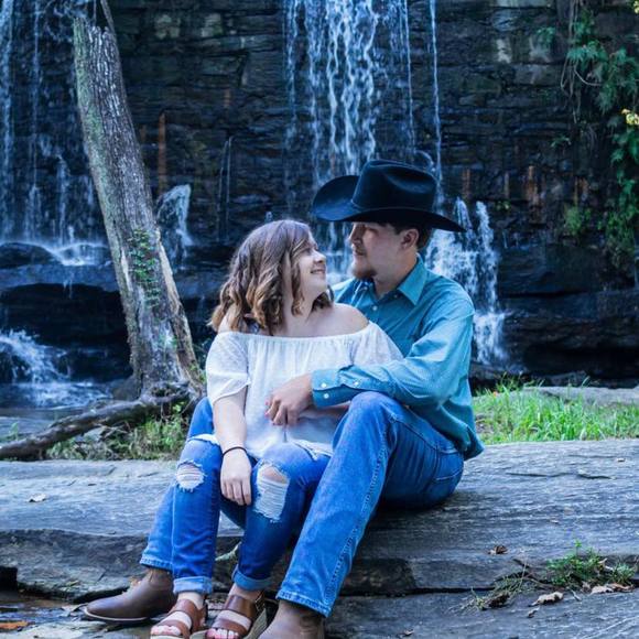 Meet your Posher, Kylie - Picture 1 of 1